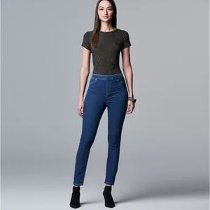 Simply Vera Vera Wang . Denim leggings. Size L